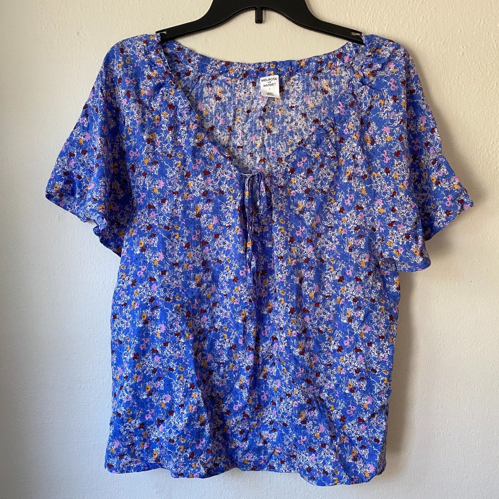 Women's Melrose and Market Purple Floral 100% Rayon Tied Front Blouse Top